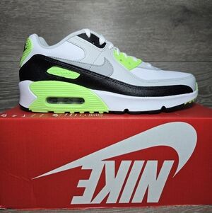 Nike Air Max 90 LTR White Light Smoke Grey Size 6.5 Youth / Women's 8 CD6864 130